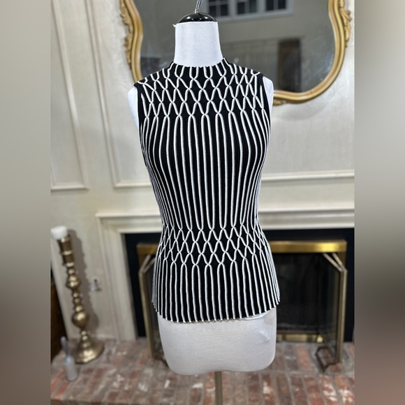 White House Black Market Graphic Knit Tank L Black White Mod Minimalist Office - Picture 2 of 8